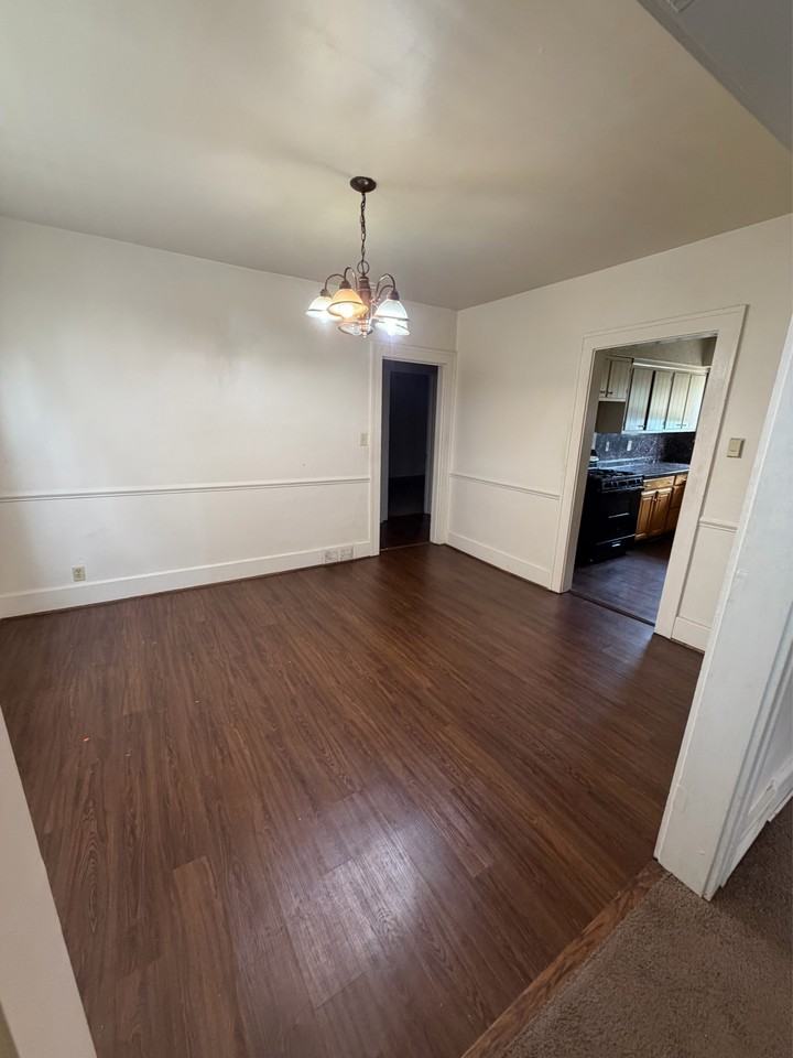 342 Potomac Ave #A - Photo 7 of 12