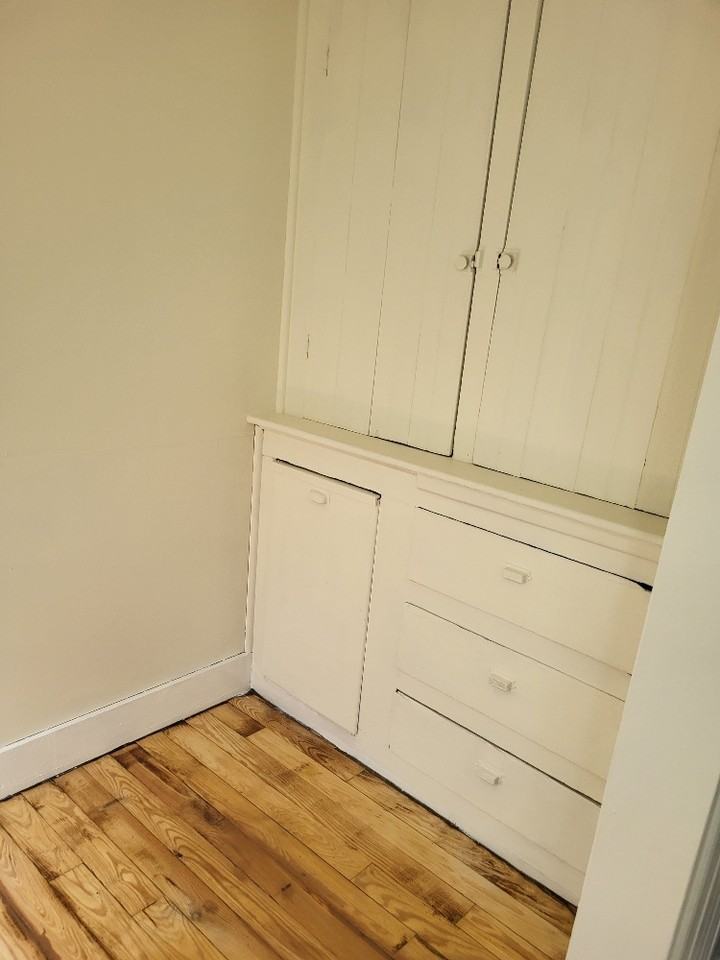 688 W Tompkins St #1 - Photo 6 of 10