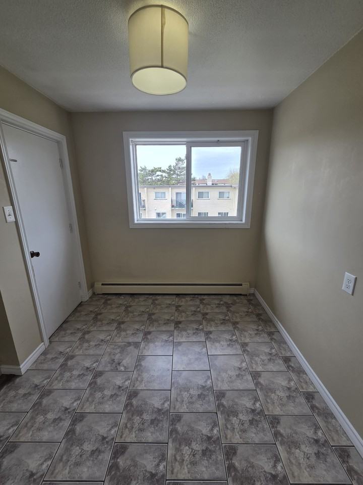 87 Westwood Dr #302 - Photo 4 of 13