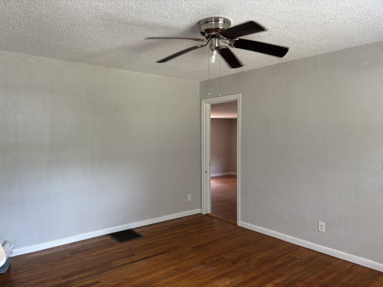 610 N Kentucky Ave #1 - Photo 2 of 13
