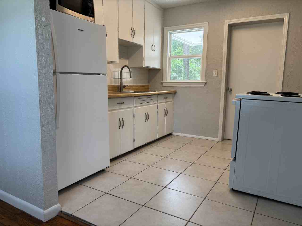 610 N Kentucky Ave #1 - Photo 4 of 13