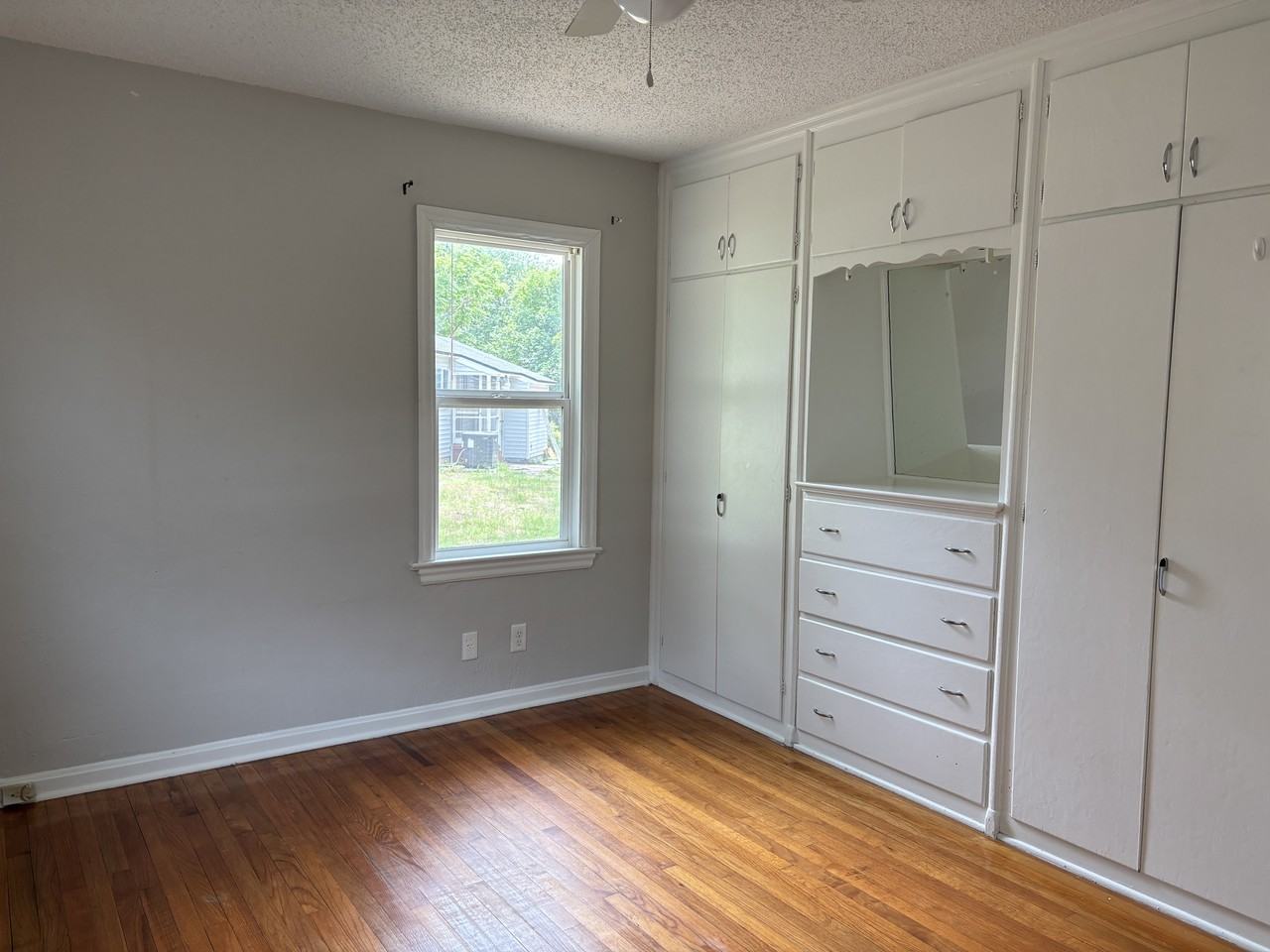 610 N Kentucky Ave #1 - Photo 5 of 13