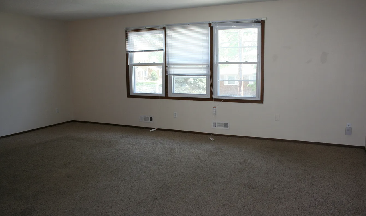 130 W 61st St #130 - Photo 3 of 9
