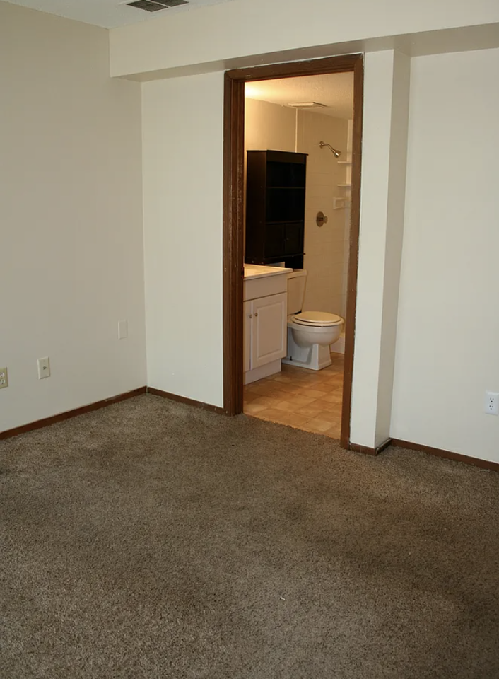 130 W 61st St #130 - Photo 4 of 9