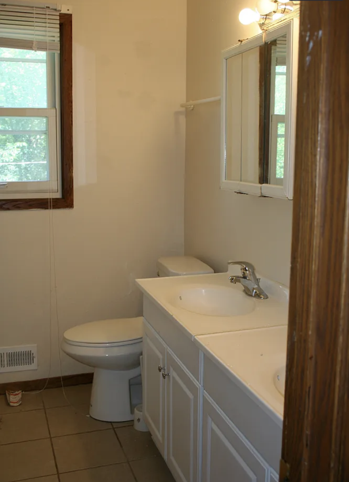 130 W 61st St #130 - Photo 5 of 9