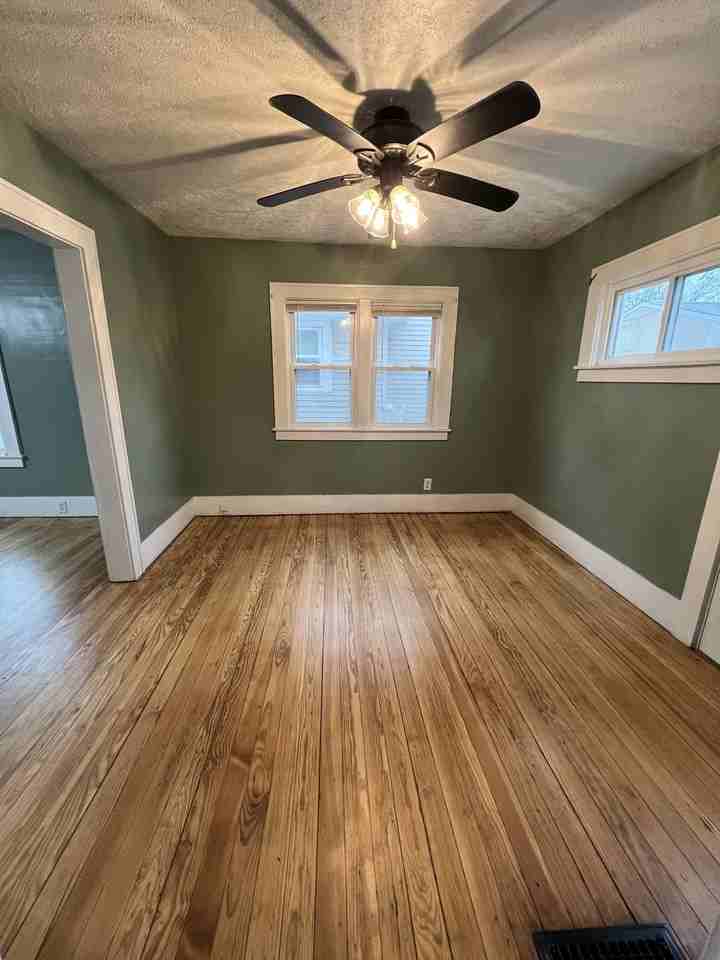 1617 Turner St #1 - Photo 4 of 21
