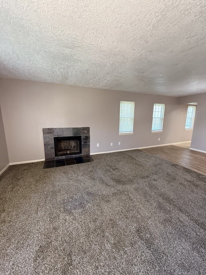 10009 Nw Jones Dr #A - Photo 5 of 12