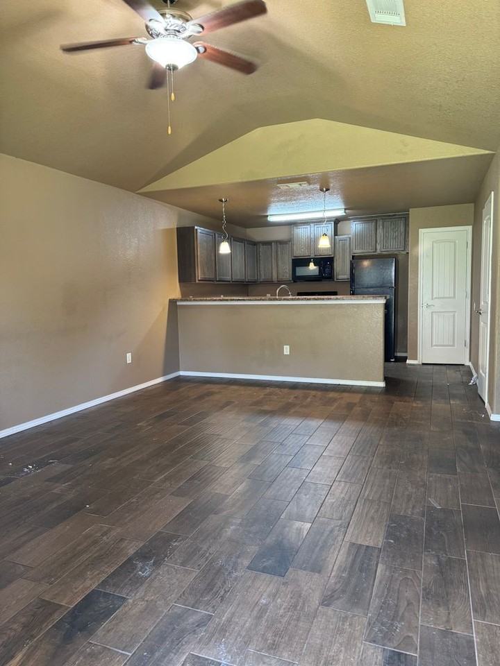 A2E Homes- FS Duplexes - Photo 3 of 17