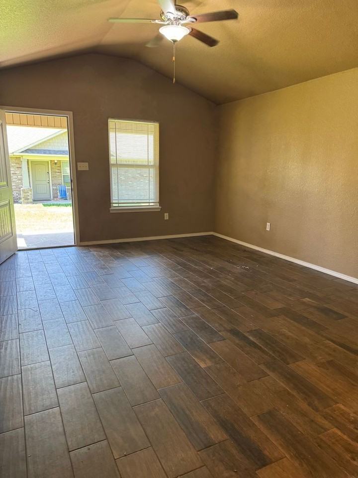 A2E Homes- FS Duplexes - Photo 4 of 17
