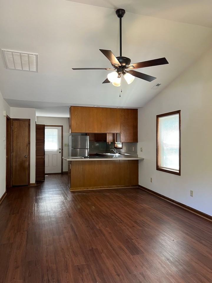 120 Double Eagle Dr - Photo 2 of 14
