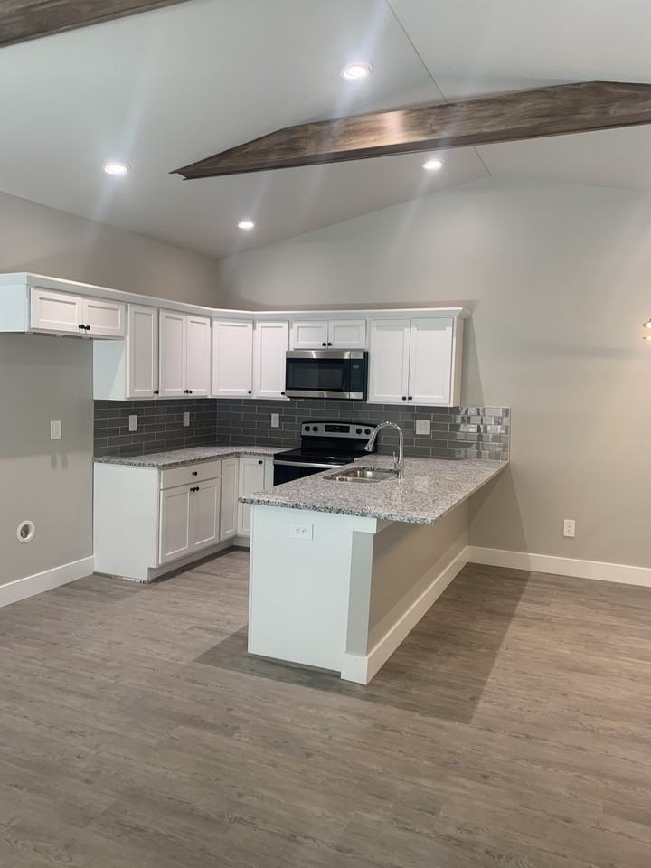 1423 W 37th St N #1 - Photo 2 of 11