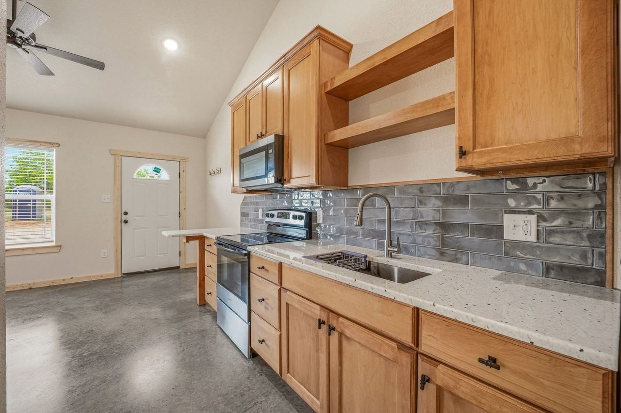 5415 County Road 456 - Photo 5 of 33