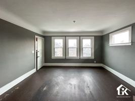 featured image of 2732 Clements St