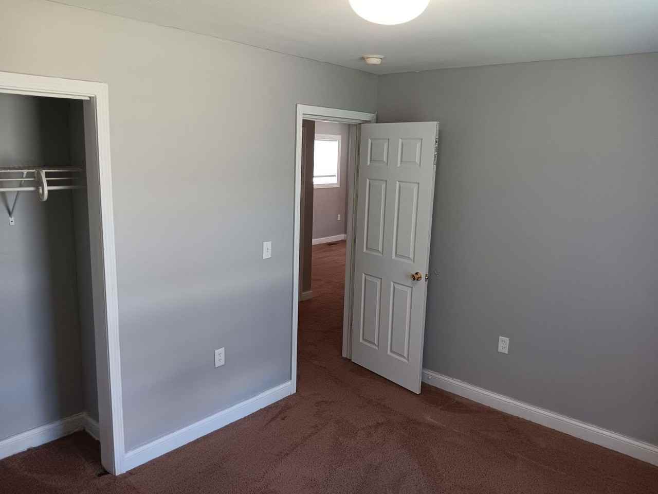 1306 S Limestone St - Photo 2 of 17