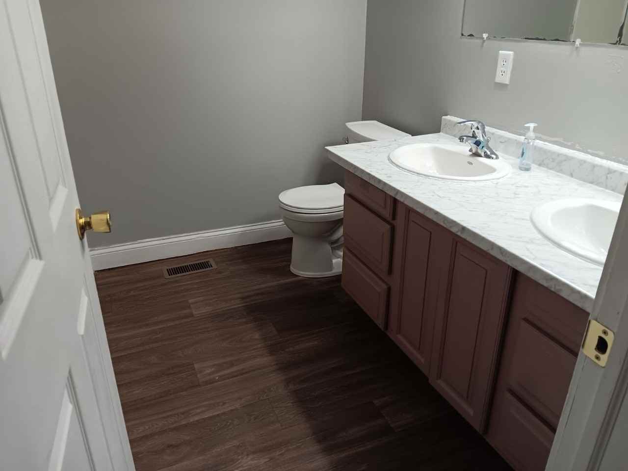 1306 S Limestone St - Photo 3 of 17