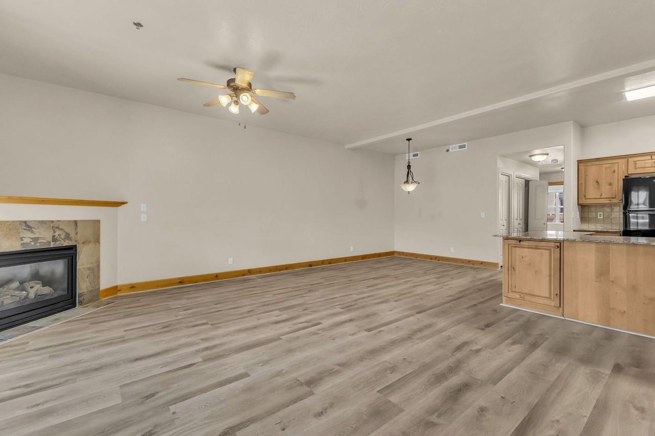 1684 Fox Hollow Ln - Photo 2 of 27