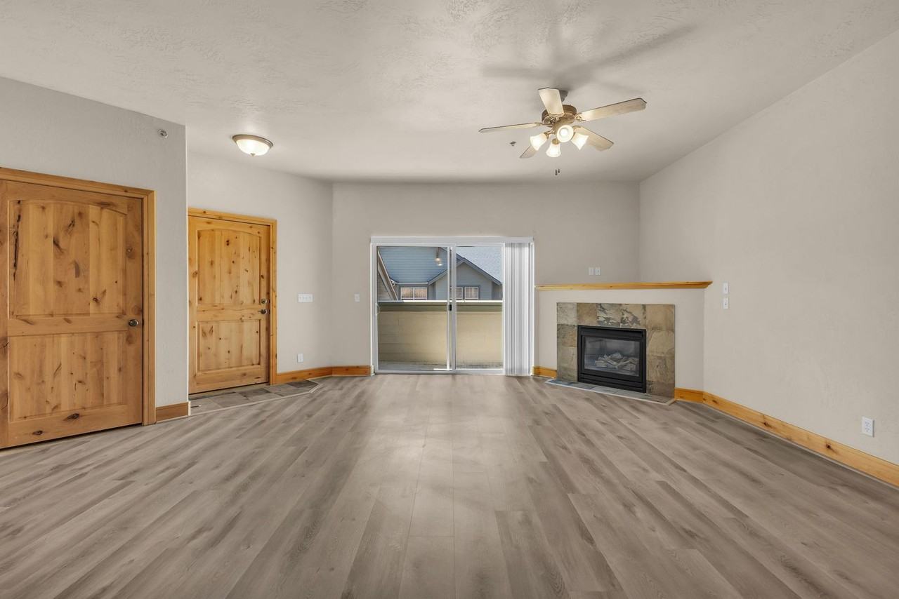 1684 Fox Hollow Ln - Photo 3 of 27