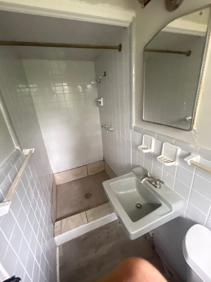 2718 E Benwood Dr #1 - Photo 5 of 26