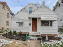 featured image of 1014 Roslyn Ave Sw #1