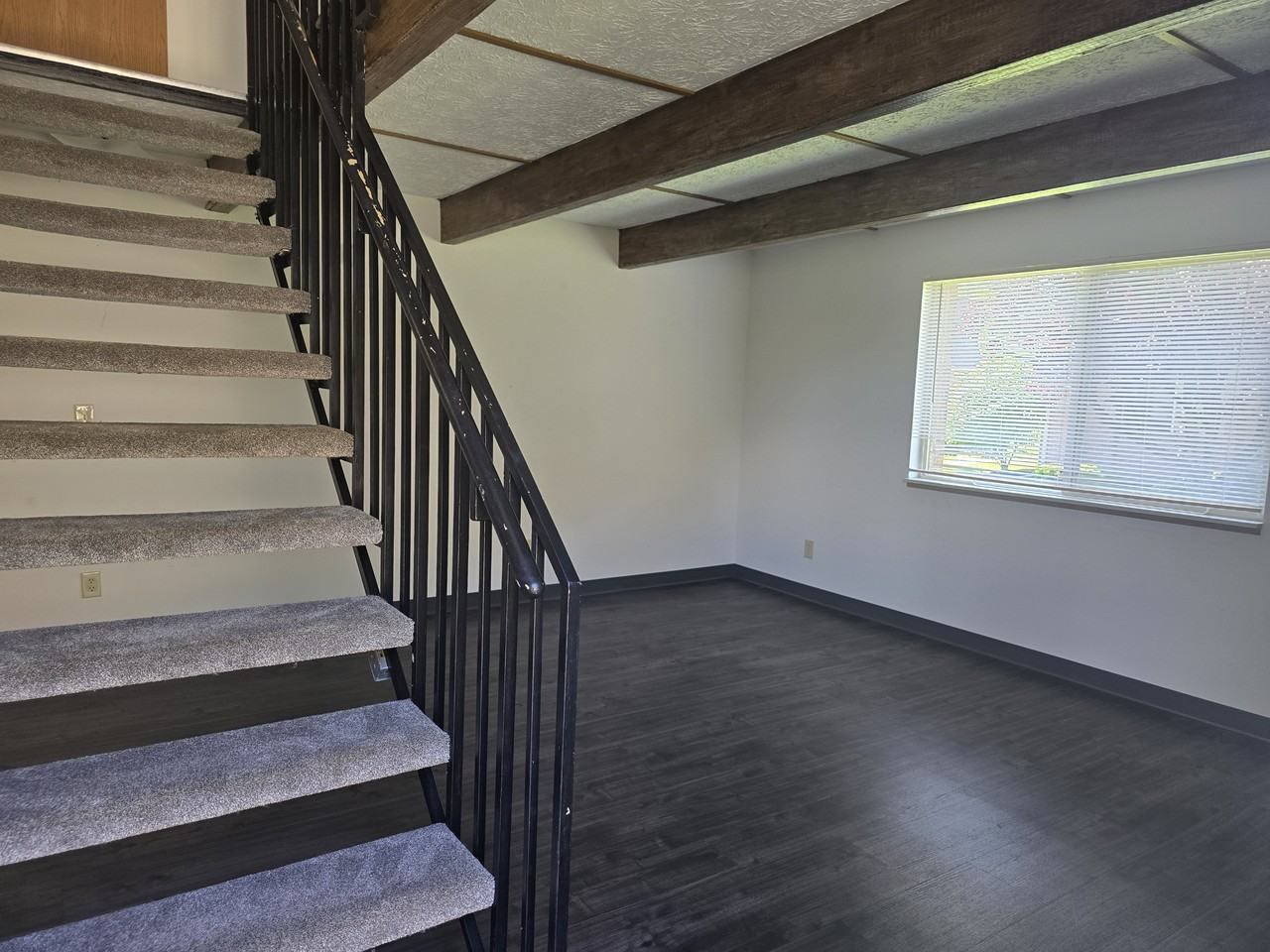 2 Meadows DriveApt A #2A - Photo 4 of 5
