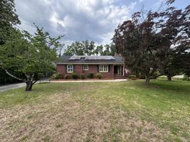 featured image of 726 Wisteria Dr #1