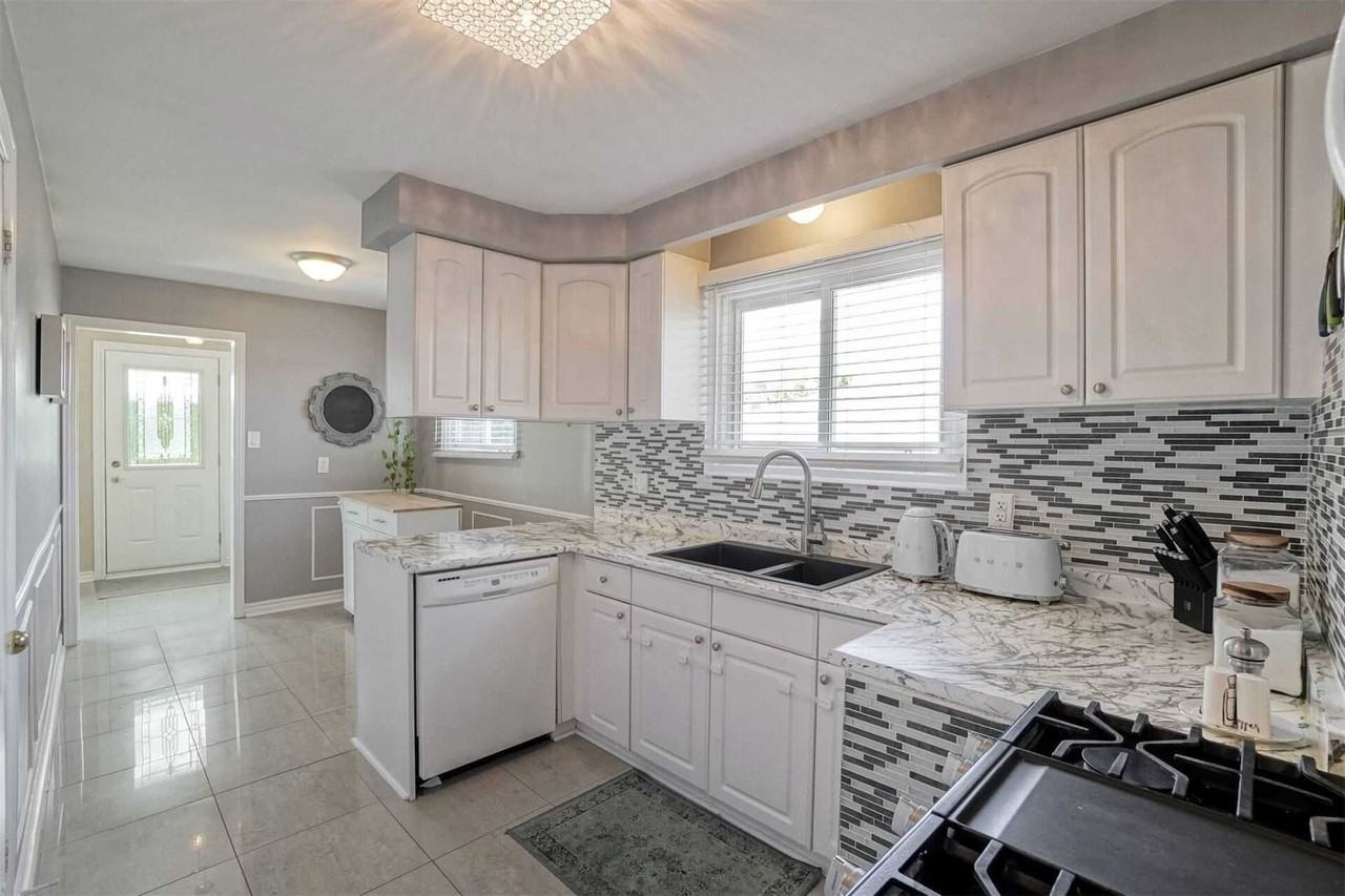 353 Montego Rd #MAIN - Photo 5 of 16