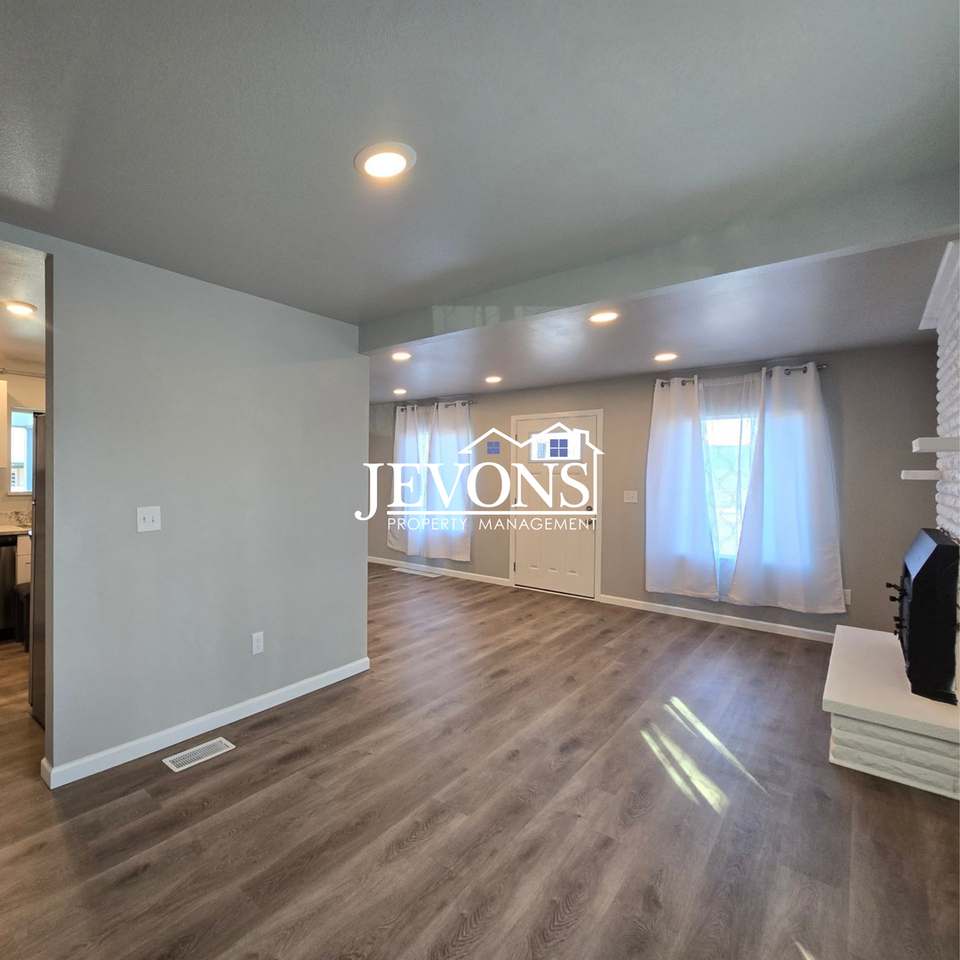 1206 W Nob Hill Blvd - Photo 6 of 18