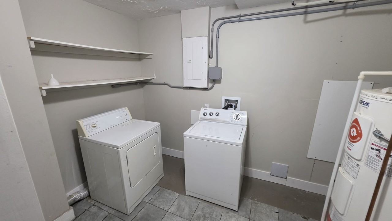 23 Falkland St #3 - Photo 5 of 7