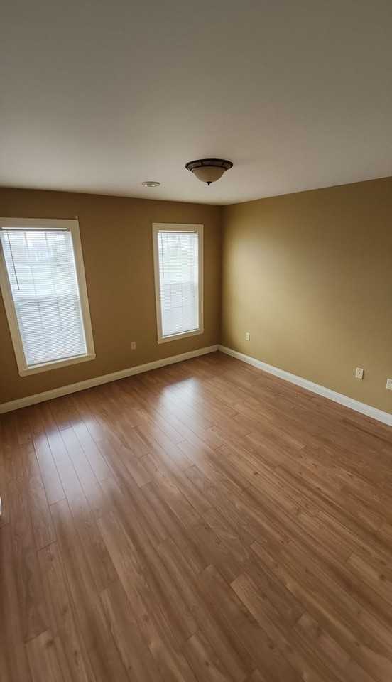 1924 Campbells Rd #4 - Photo 6 of 9