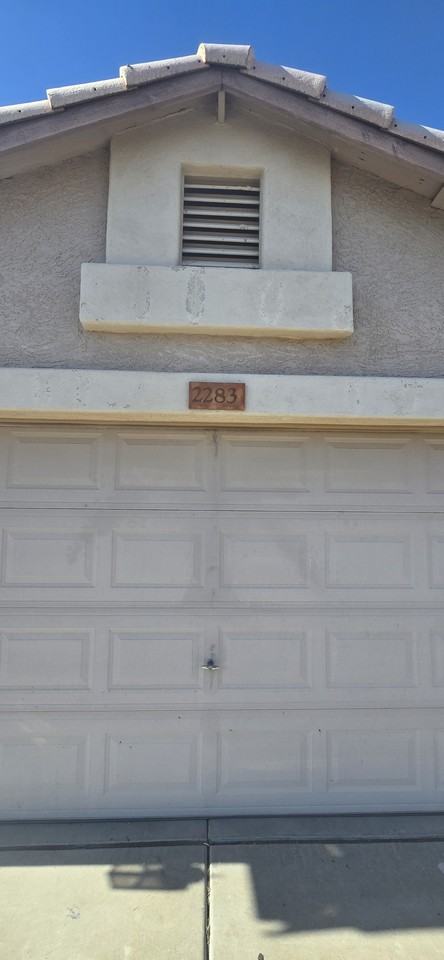 2283 E 39th Ave - Photo 3 of 19