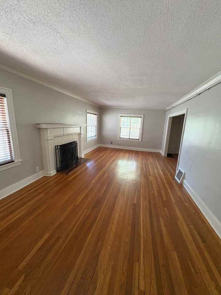 5311 Rockhill Rd - Photo 3 of 12