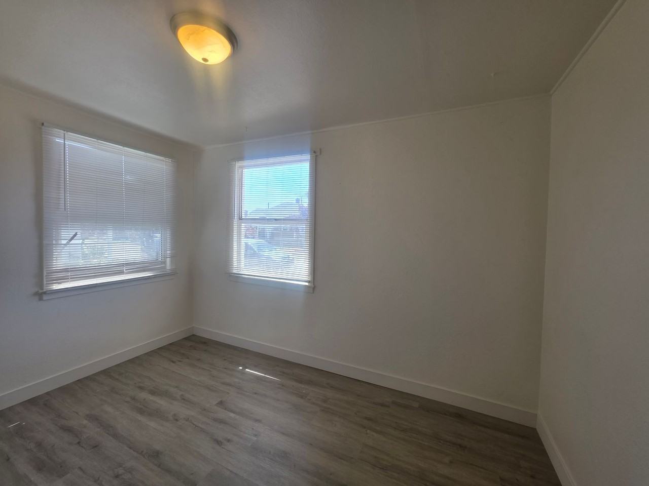 1030 F St - Photo 5 of 9