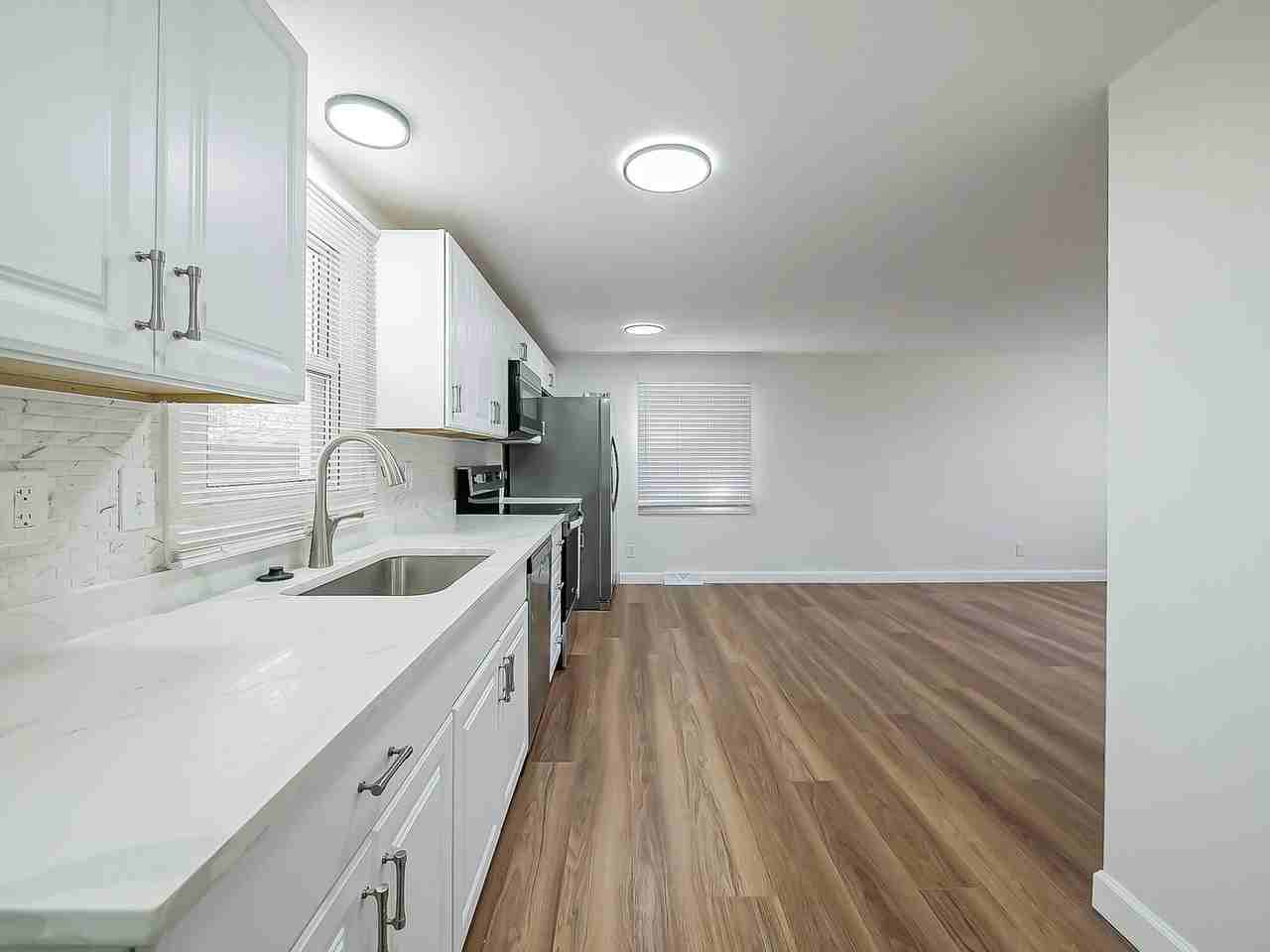 9650 Cooley Lake Rd - Photo 4 of 38