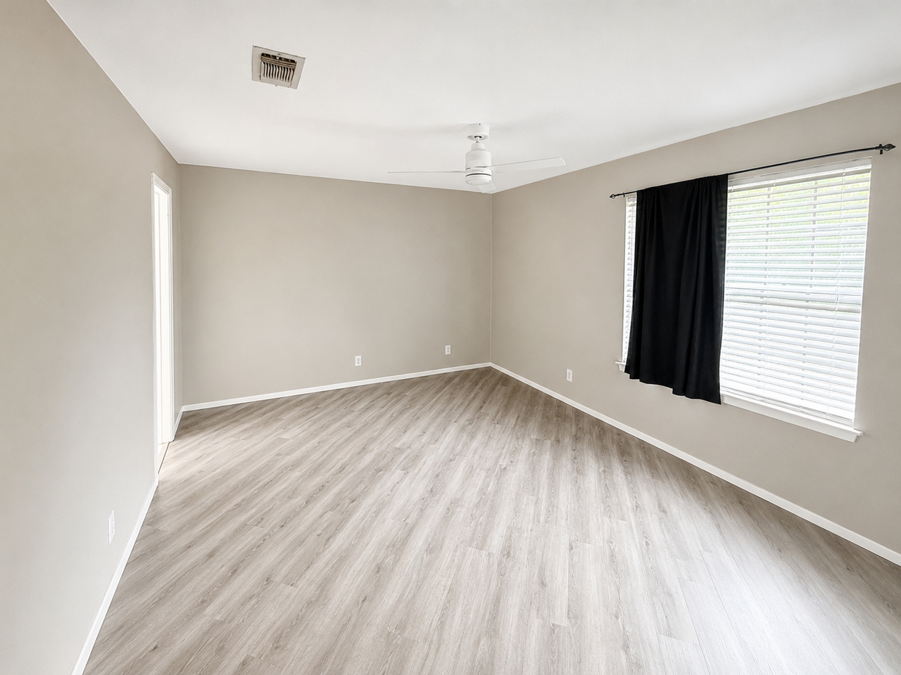 3225 Southland Blvd #1 - Photo 3 of 11