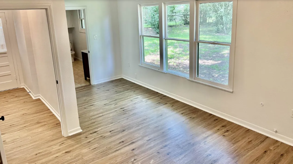 454 Winters St #1 - Photo 2 of 10