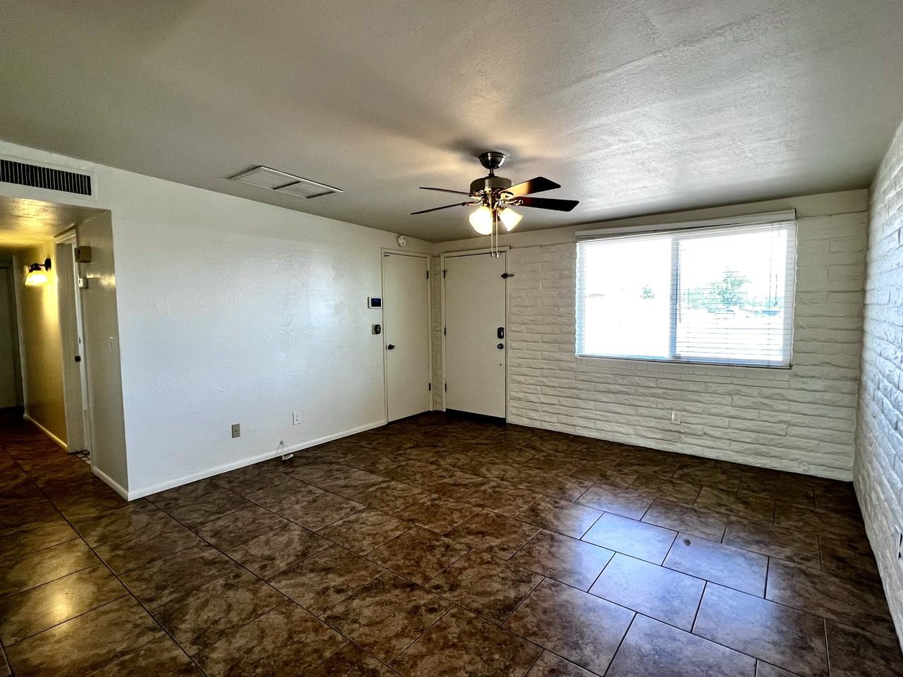 8024 E Victoria Dr #1 - Photo 6 of 28
