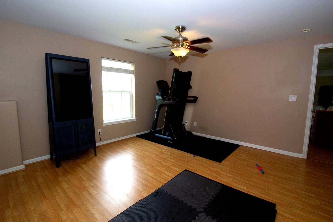 108 La Vista Dr #1 - Photo 4 of 10