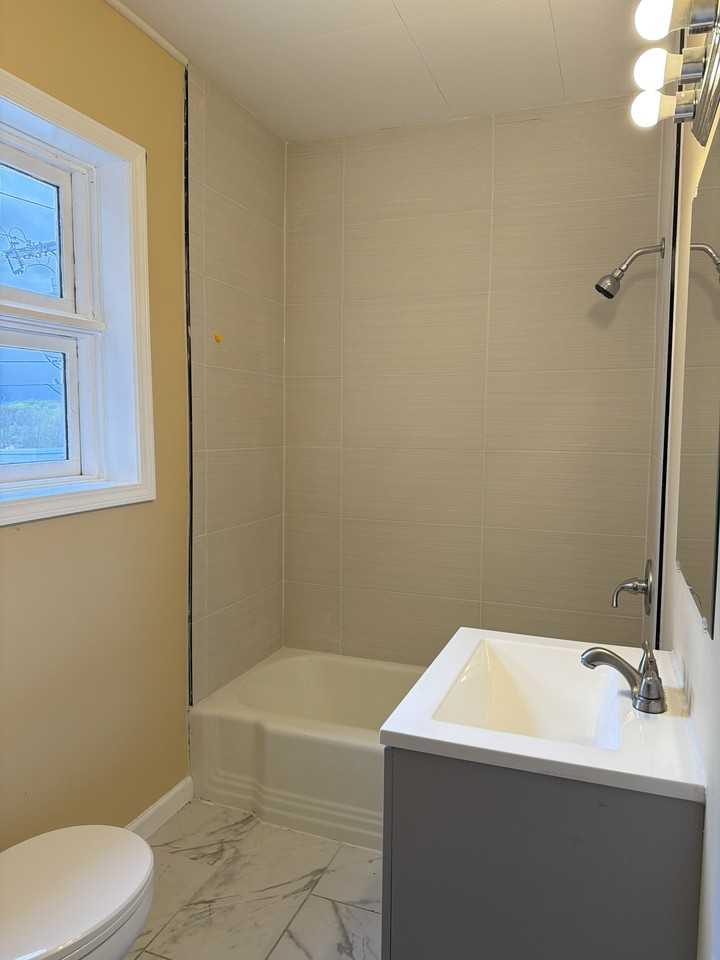 120 E 1st Ave #301 - Photo 6 of 8