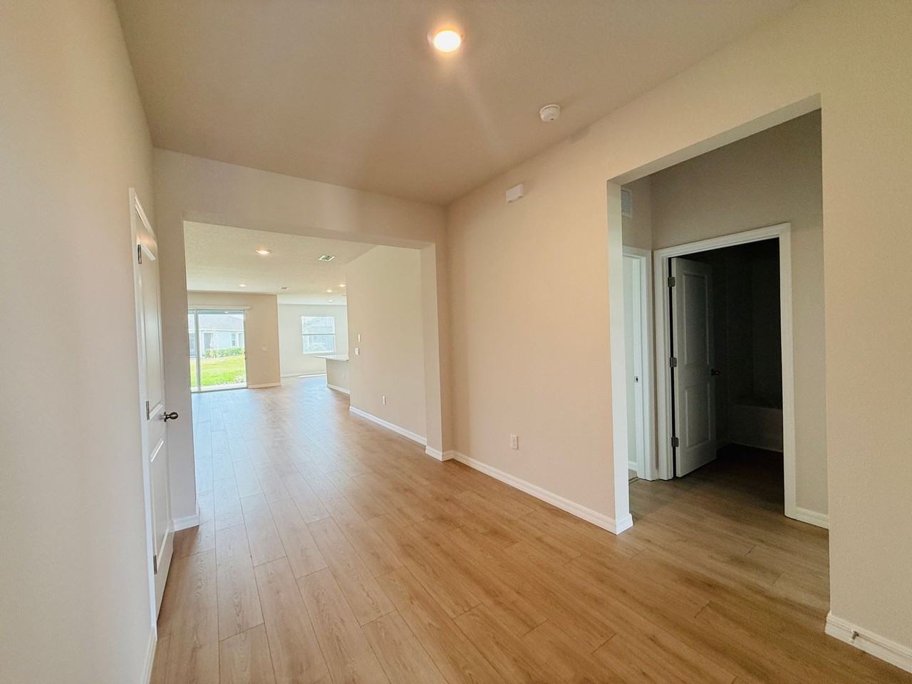 316 158th St E - Photo 6 of 50