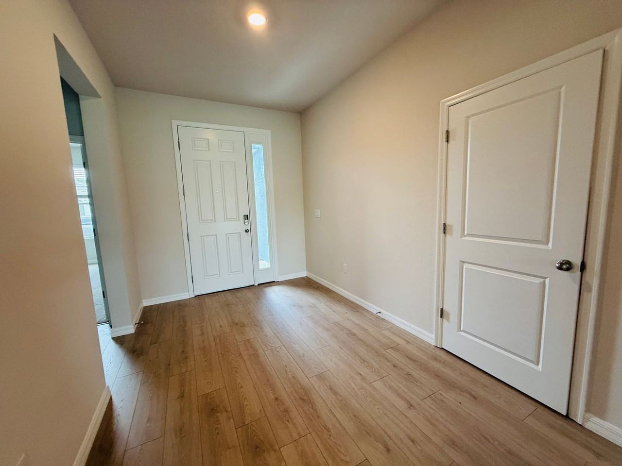 316 158th St E - Photo 3 of 50