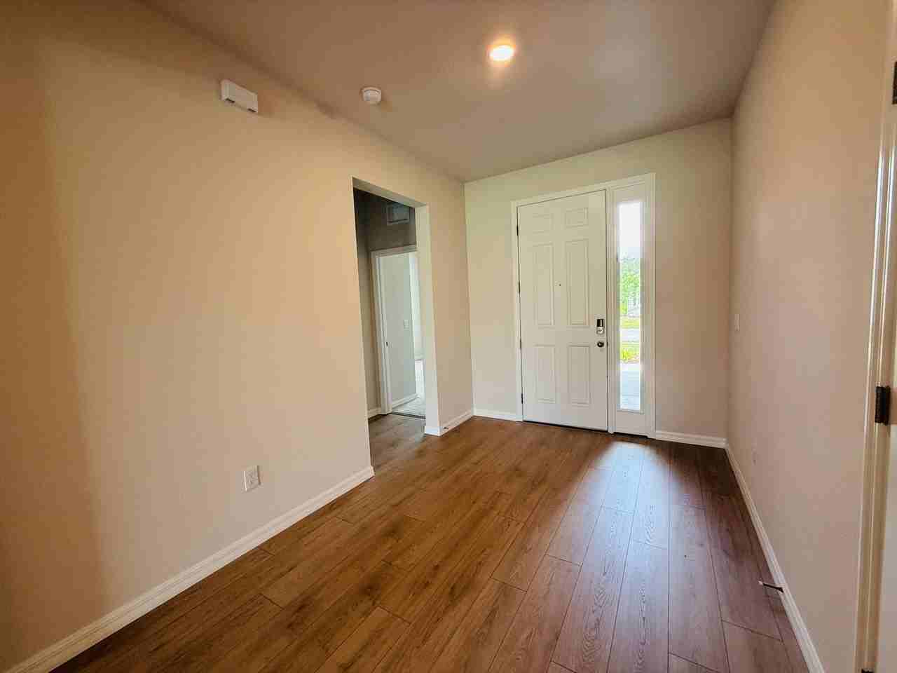 316 158th St E - Photo 4 of 50