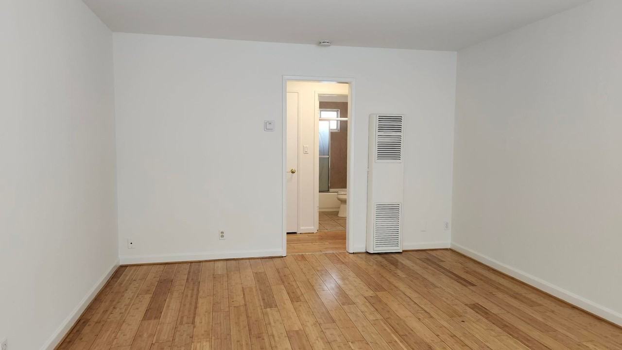 2785 Joseph Ave #3 - Photo 4 of 18