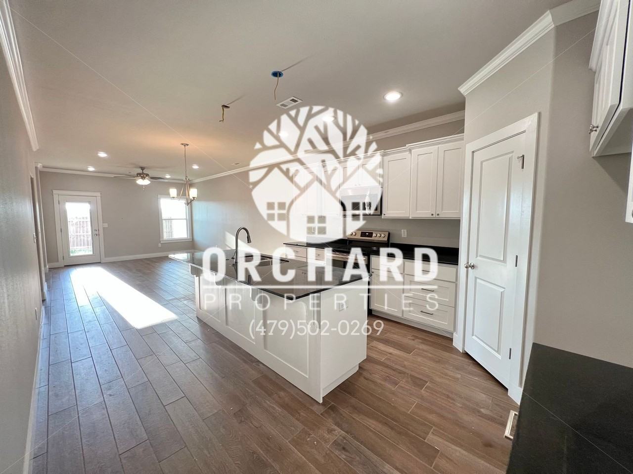 3005 N Conway Drive - Photo 2 of 9