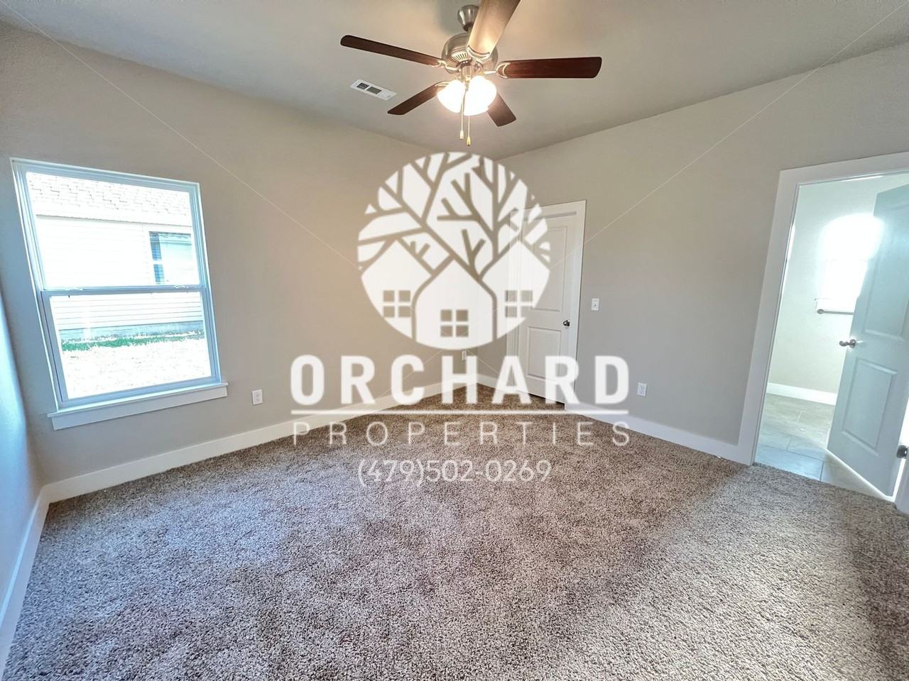 3005 N Conway Drive - Photo 5 of 9