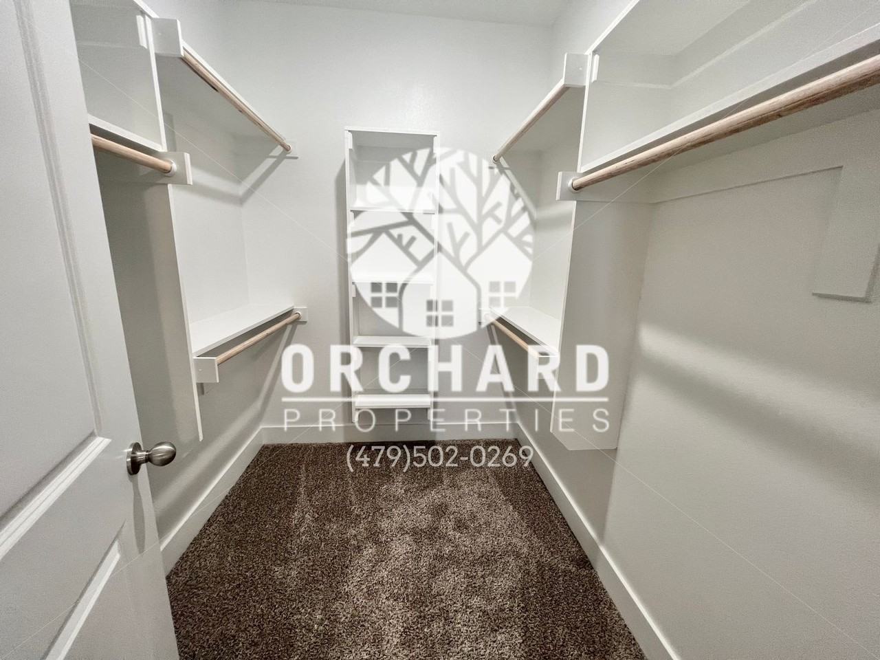 3005 N Conway Drive - Photo 6 of 9