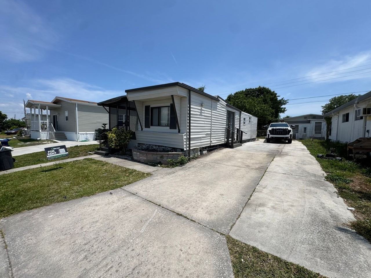 512 51st Avenue Dr W - Photo 3 of 15