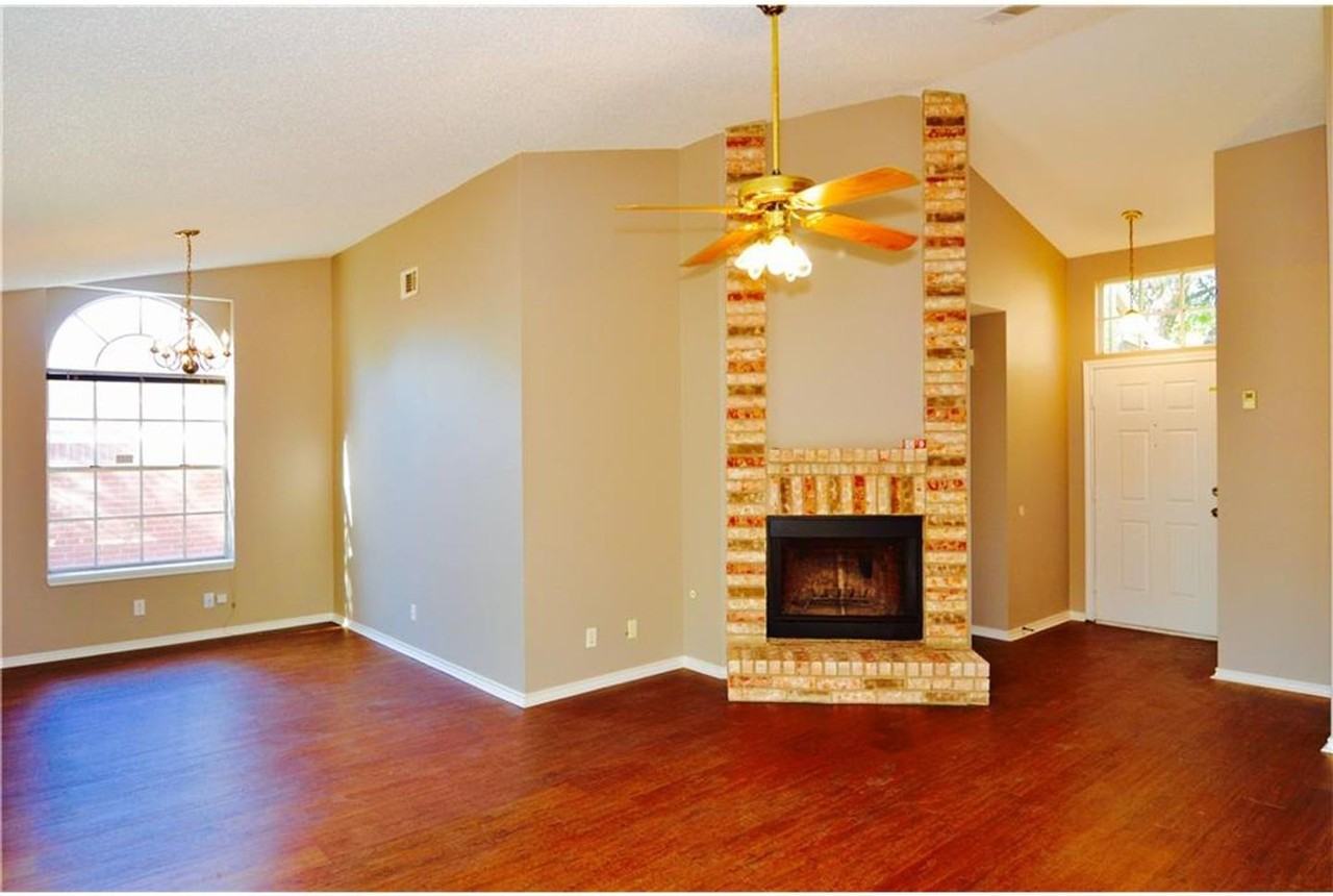 9101 Palace Pkwy - Photo 2 of 10