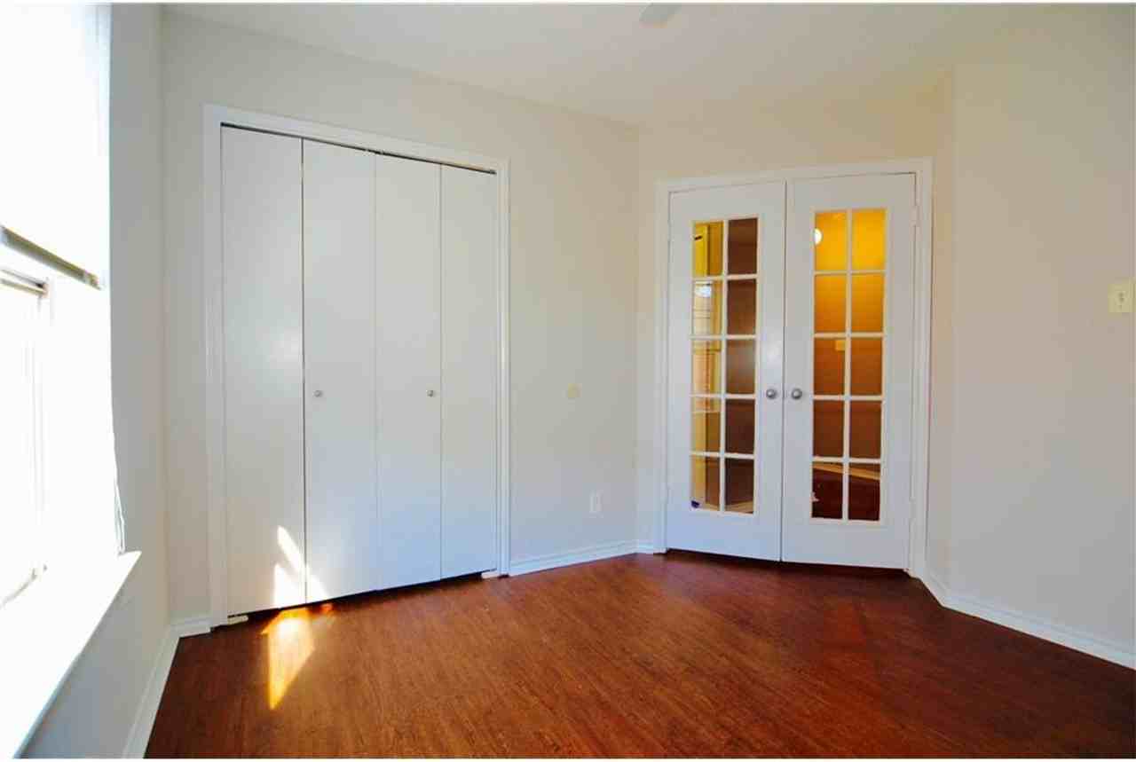 9101 Palace Pkwy - Photo 5 of 10