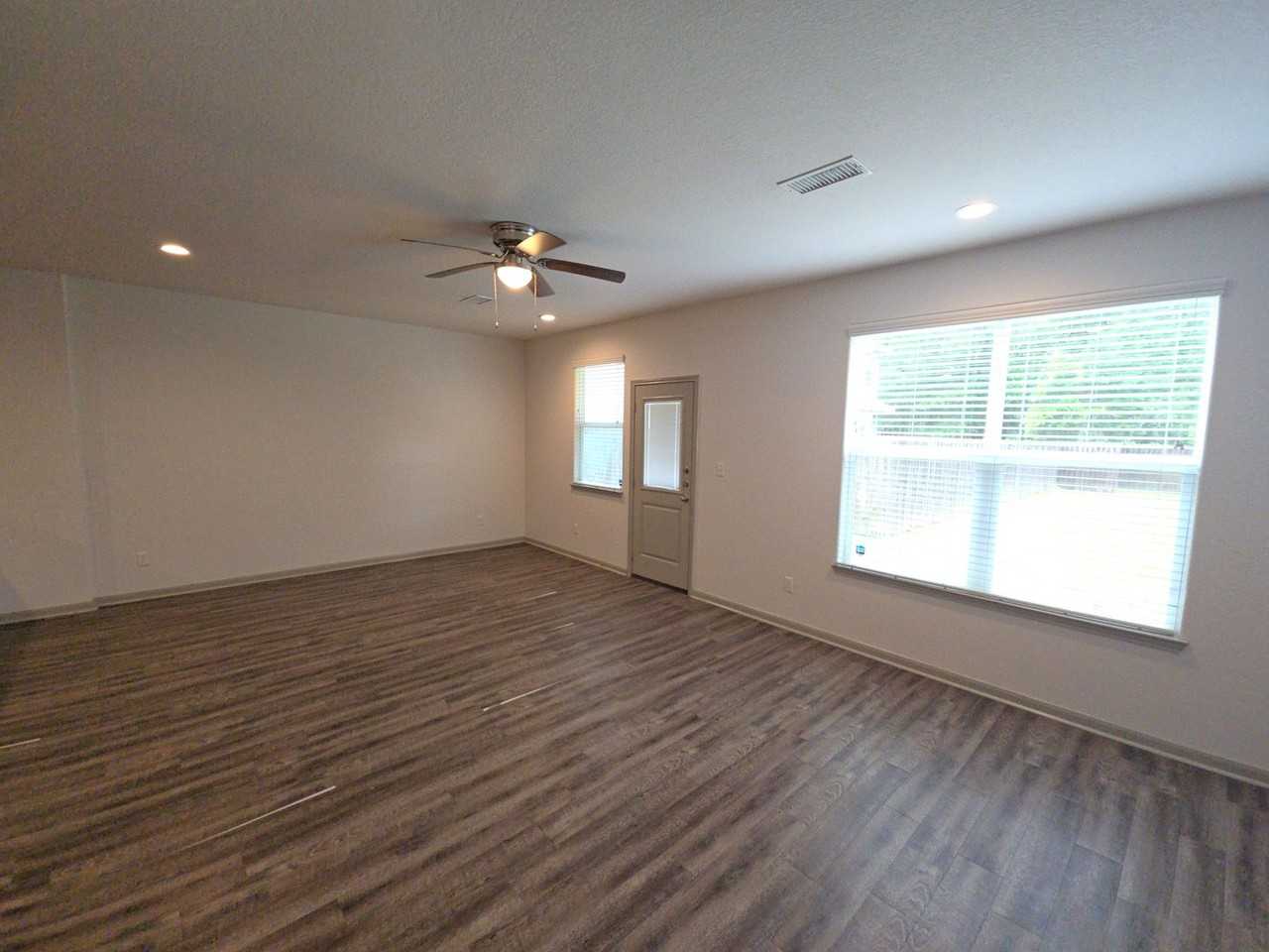 626 Magnolia Bnd - Photo 4 of 26