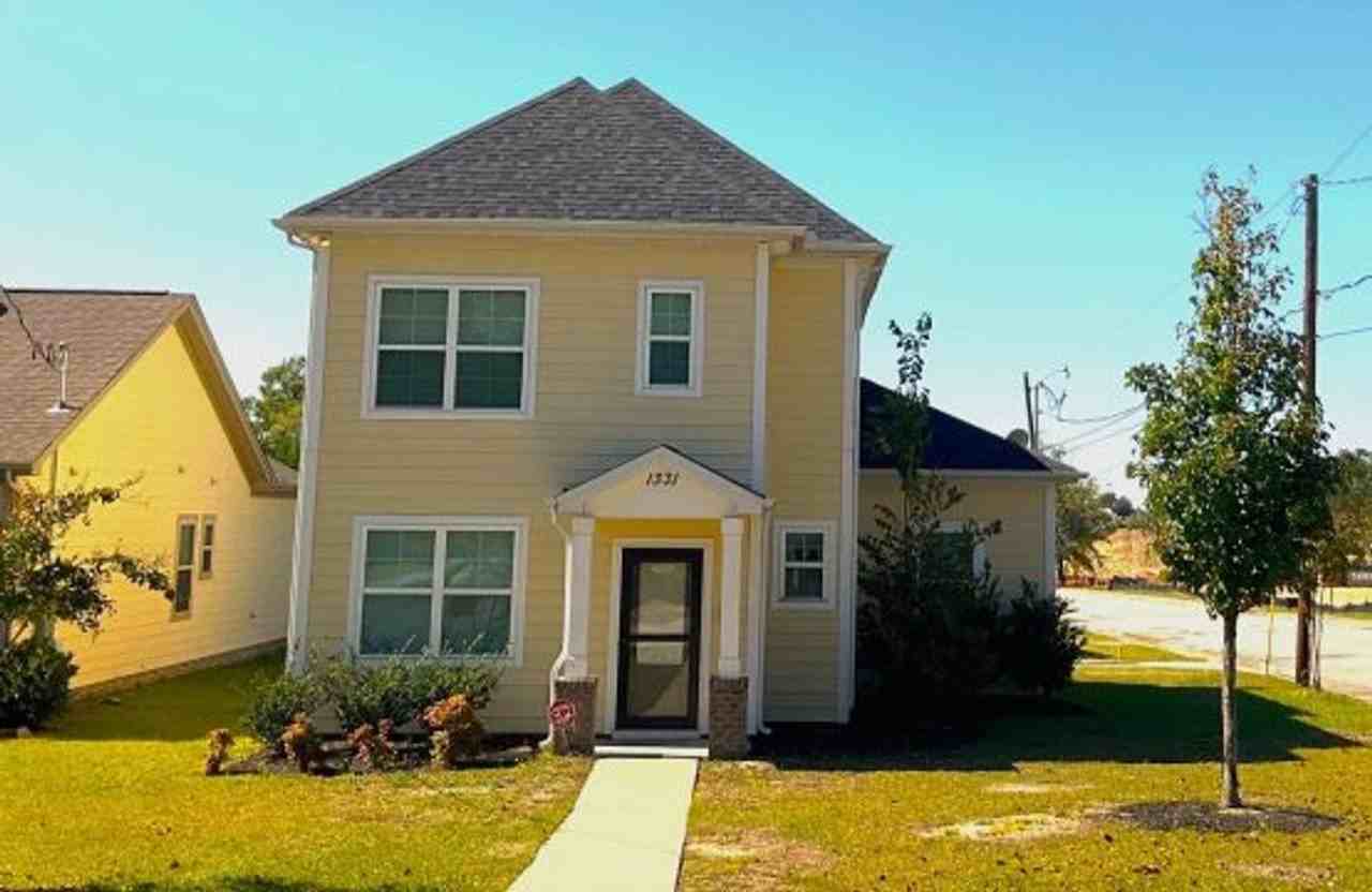 1331 Mcduffie Ave - Photo 2 of 2